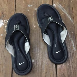 Nike thong slippers